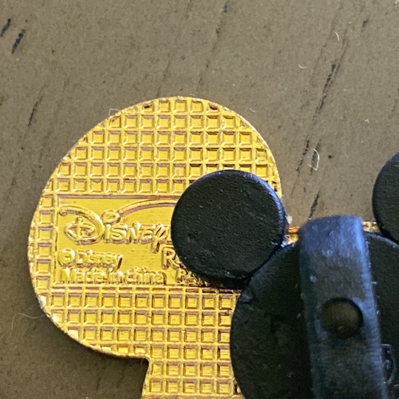 Vintage DisneyLand Resort Paris Official Pin Trading 2008 Mickey Mouse ! - Picture 5 of 7